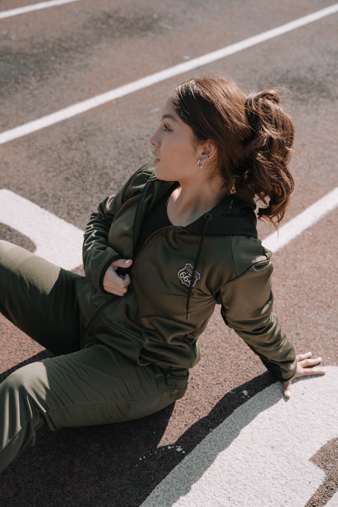 CHAMARRA DEPORTIVA - VERDE OLIVO