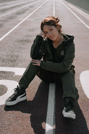 CHAMARRA DEPORTIVA - VERDE OLIVO
