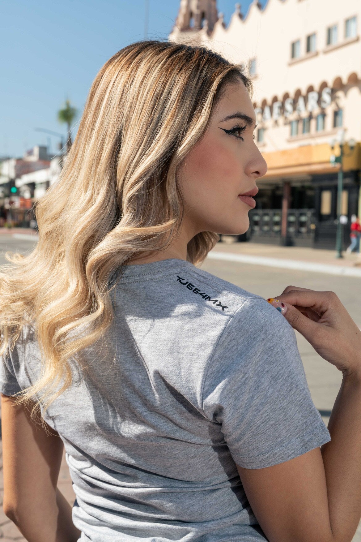 PLAYERA MUJER TIJUANA 664 - GRIS