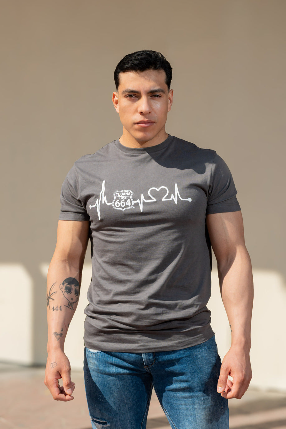 PLAYERA DE HOMBRE CARDIO - GRIS PLOMO