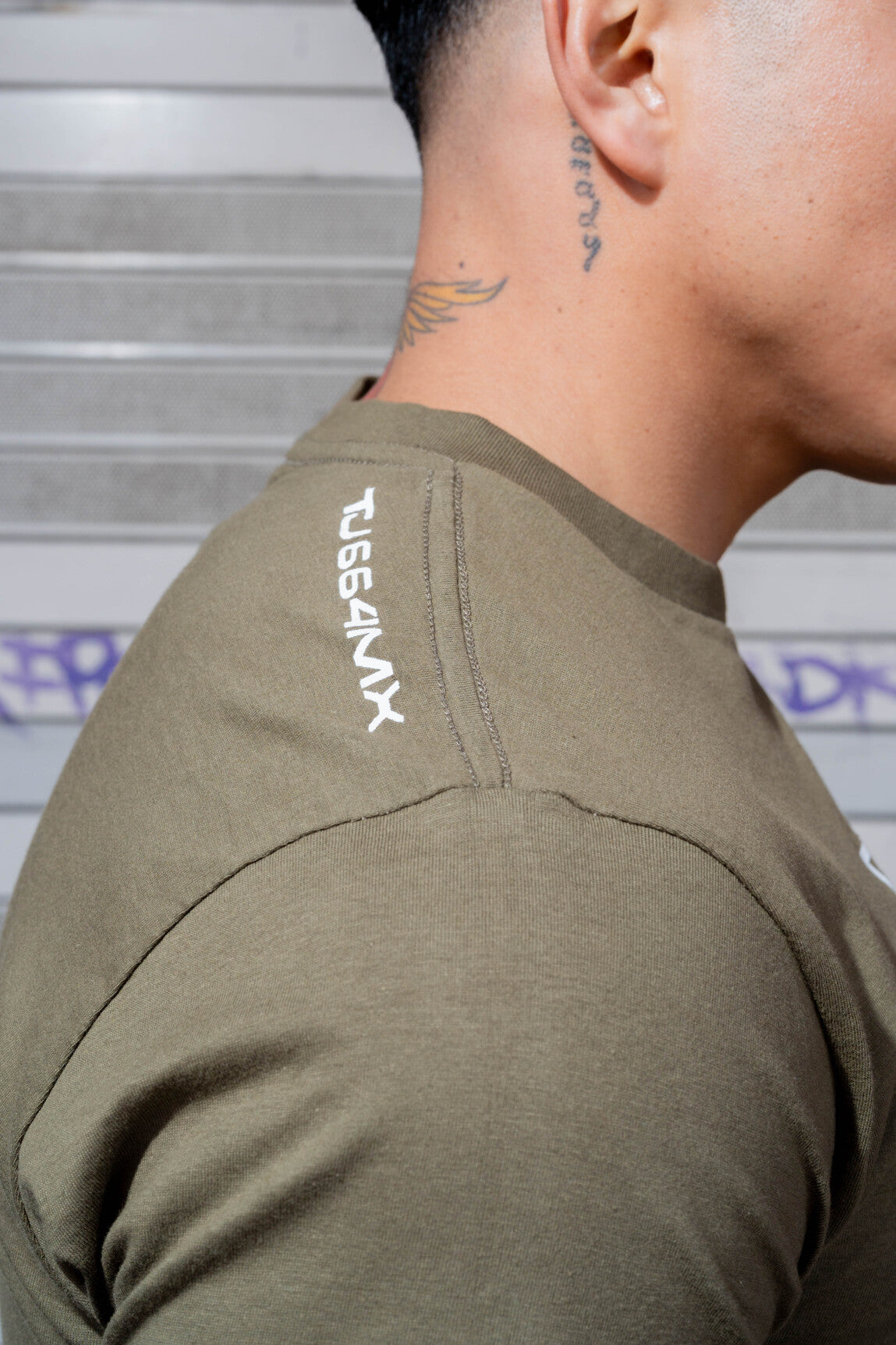 PLAYERA HOMBRE TJ - VERDE MILITAR