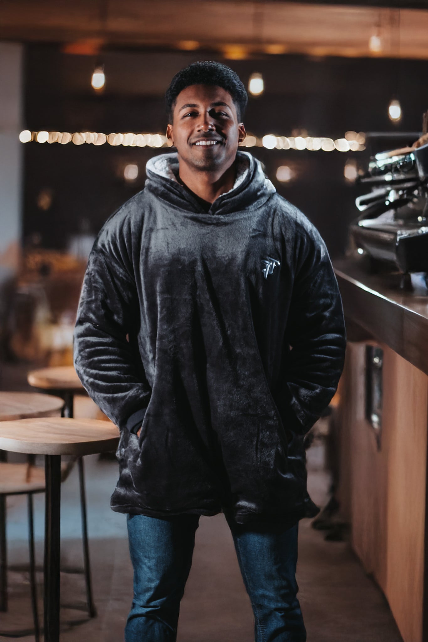 MAXI HOODIE - TJ NEGRO