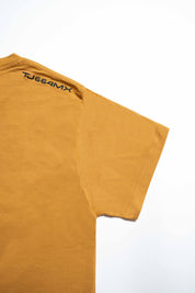 PLAYERA HOMBRE TJ - MOSTAZA