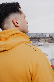 SUDADERA TIJUANA MUNDO - MOSTAZA