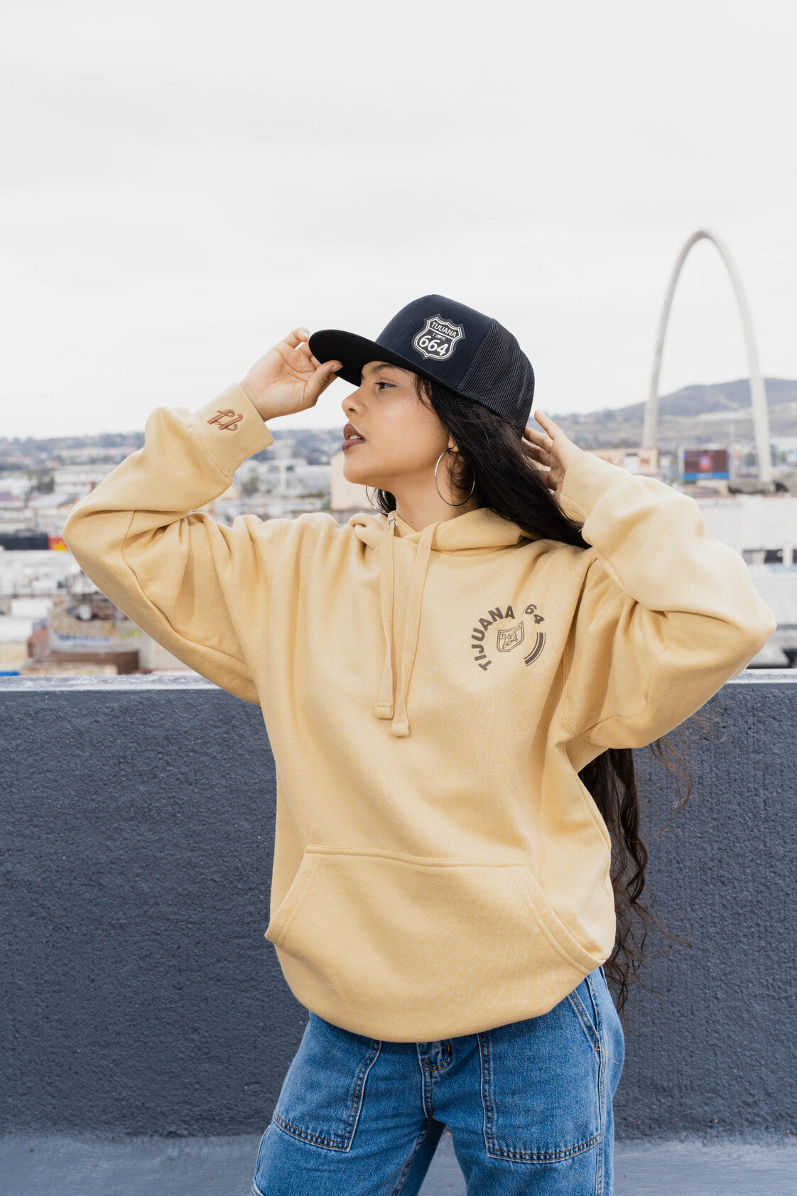 SUDADERA TIJUANA BC - BEIGE