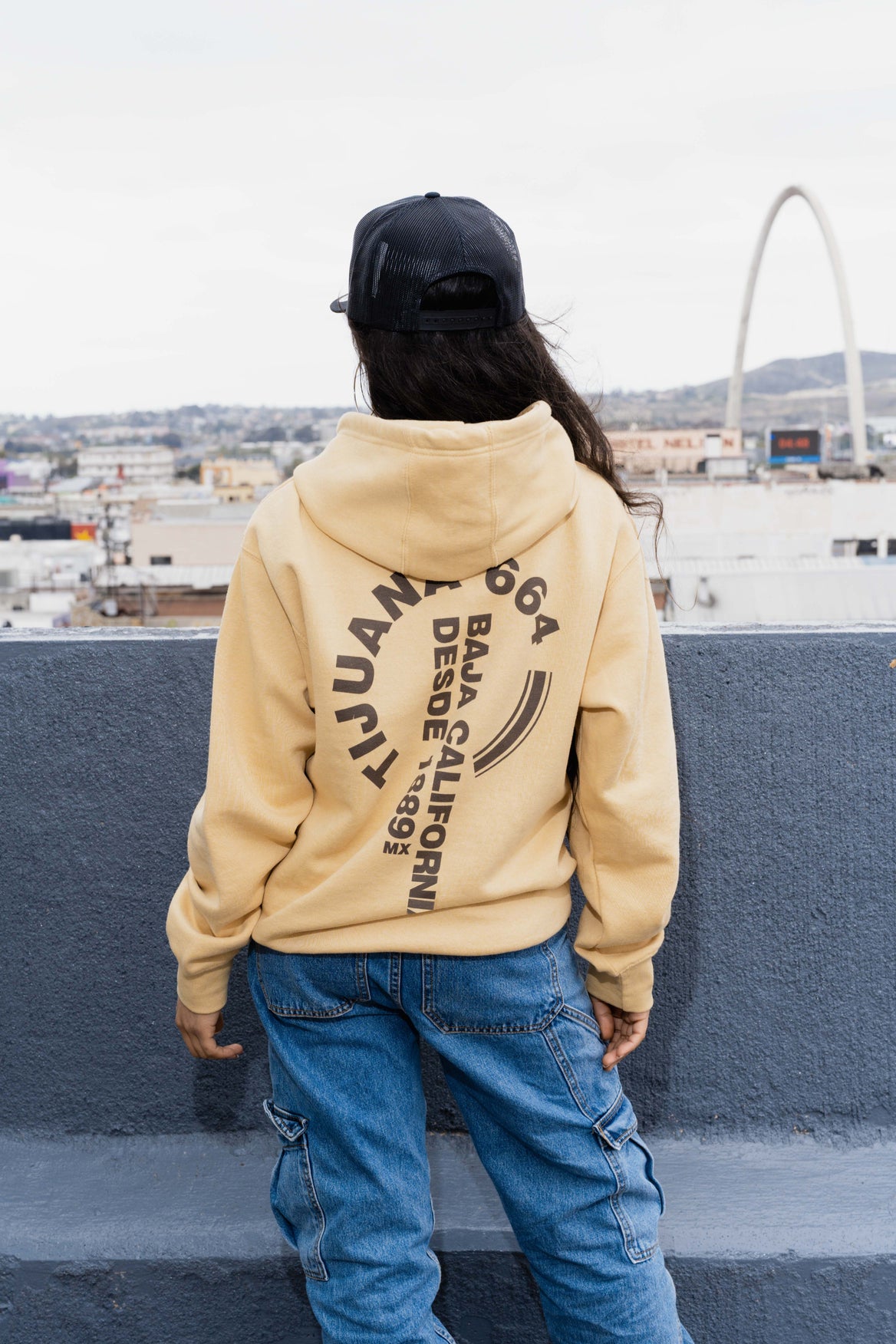 SUDADERA TIJUANA BC - BEIGE