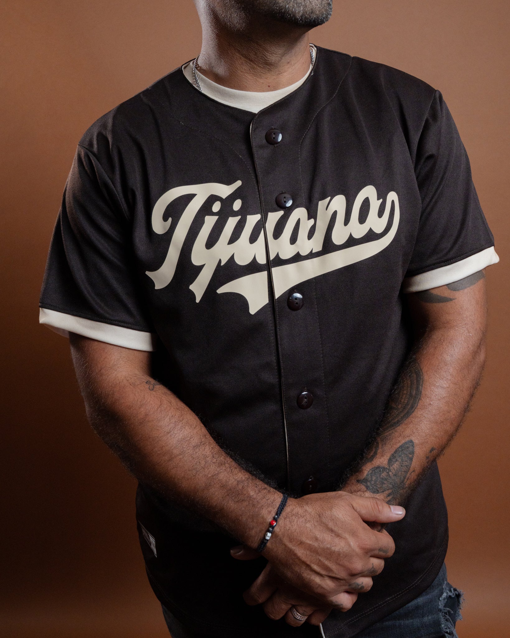 JERSEY BASEBALL TIJUANA HOMBRE - CHOCOLATE