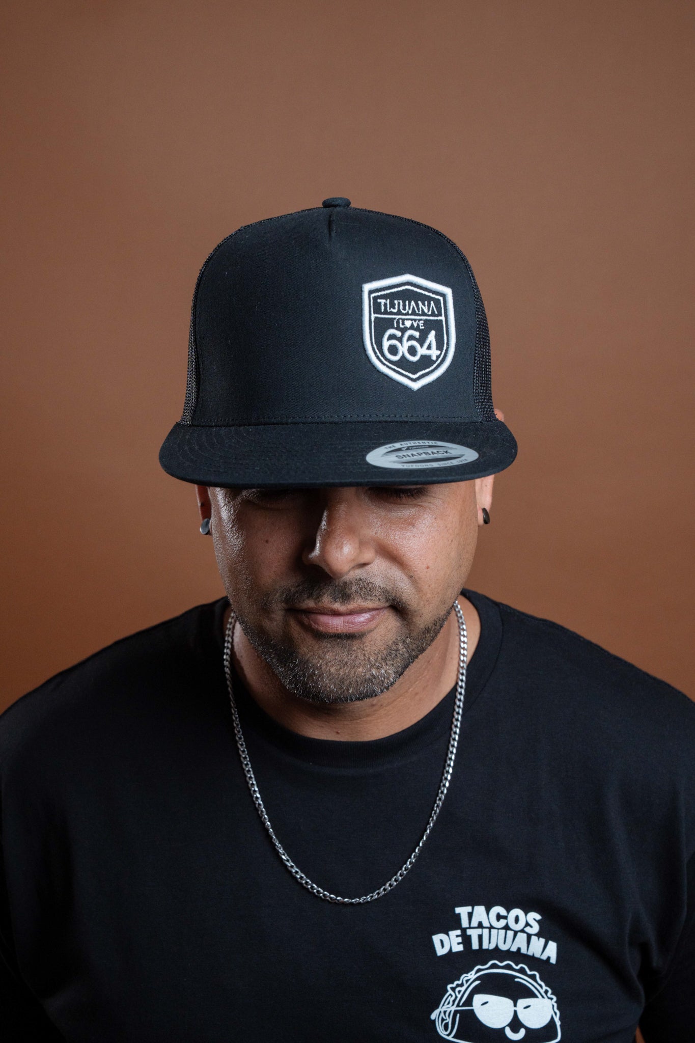 GORRA PLANA  664 TIJUANA - NEGRA