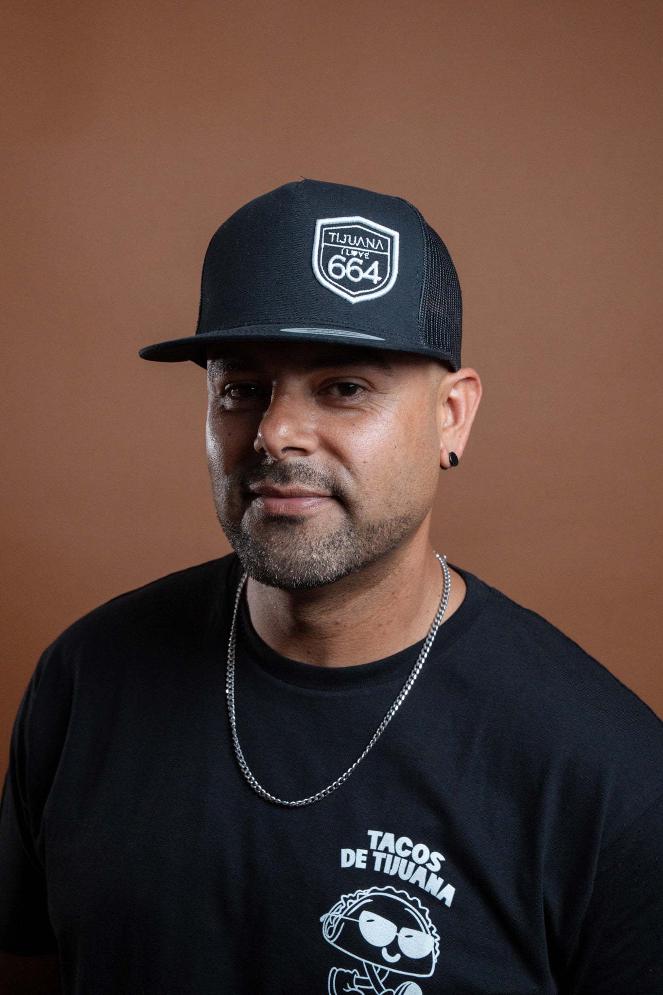 GORRA PLANA  664 TIJUANA - NEGRA